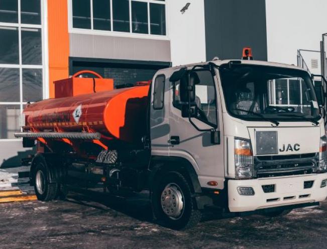 Автотопливозаправщик АТЗ-8 на JAC 120