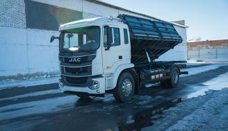 самосвал с трехсторонней разгрузкой JAC N180